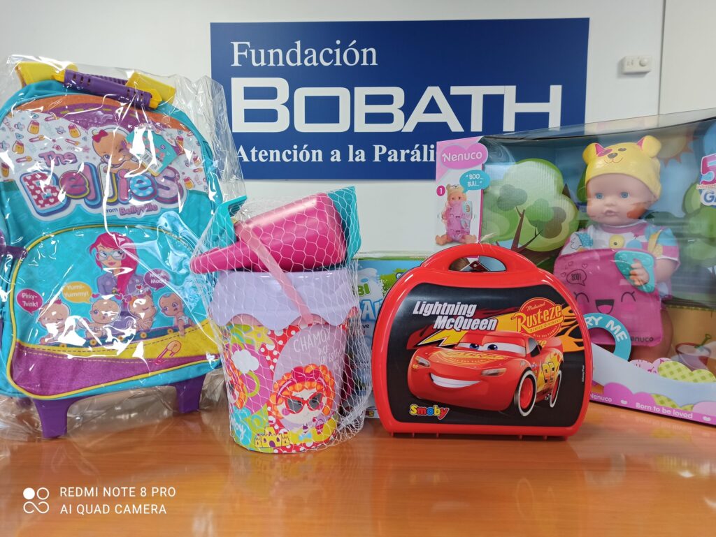 Donación Juguetes Famosa